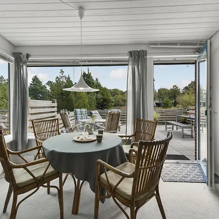 2 Bedroom Cozy In Romo *