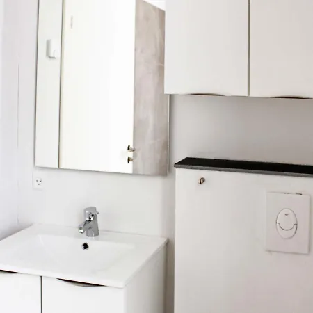 2 Bedroom Cozy In Romo *